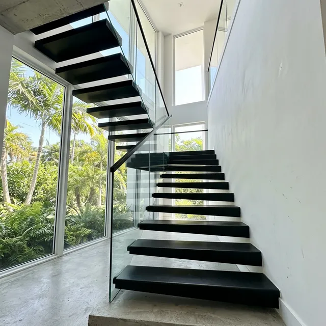 Immersive 3D & AR Visualization in Miami, FL