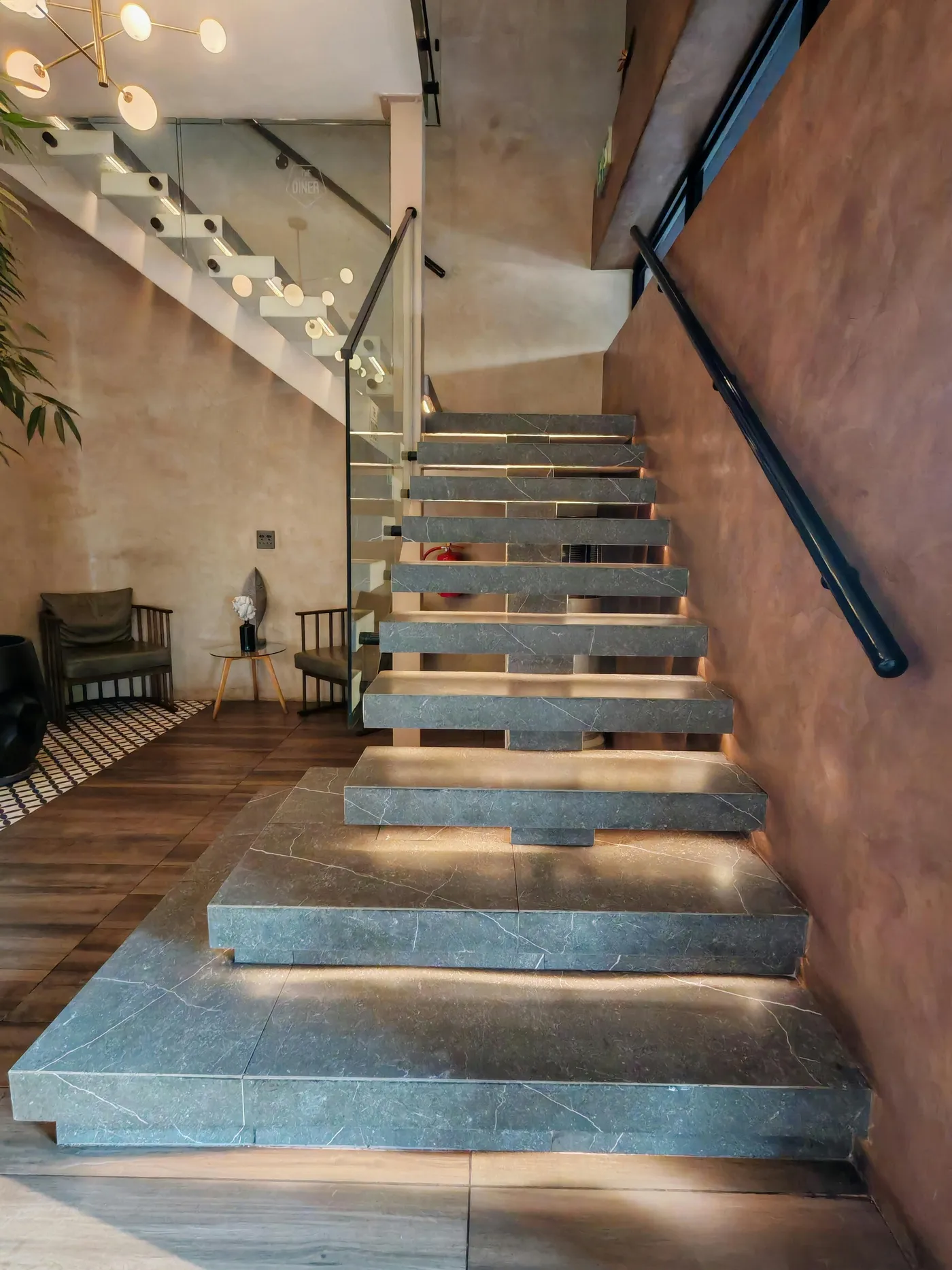 Integrated LED Lighting Systems for Floating Stairs